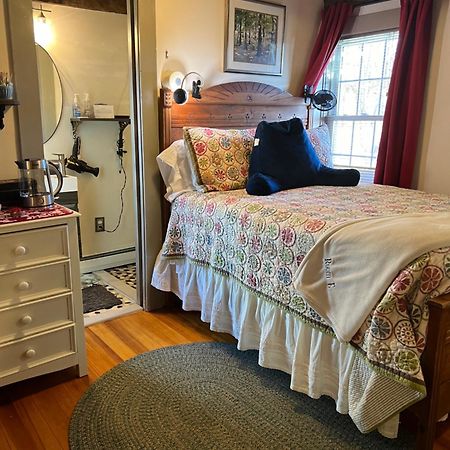 Hallowell Rooming House Bagian luar foto