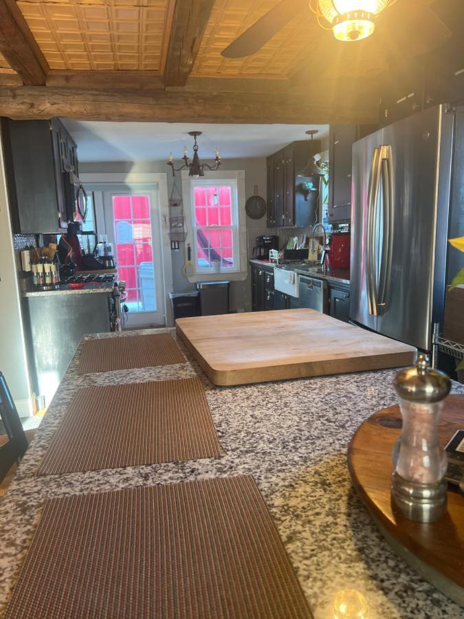 Hallowell Rooming House Bagian luar foto