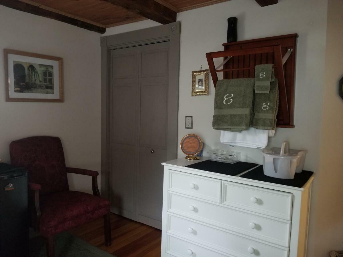 Hallowell Rooming House Bagian luar foto