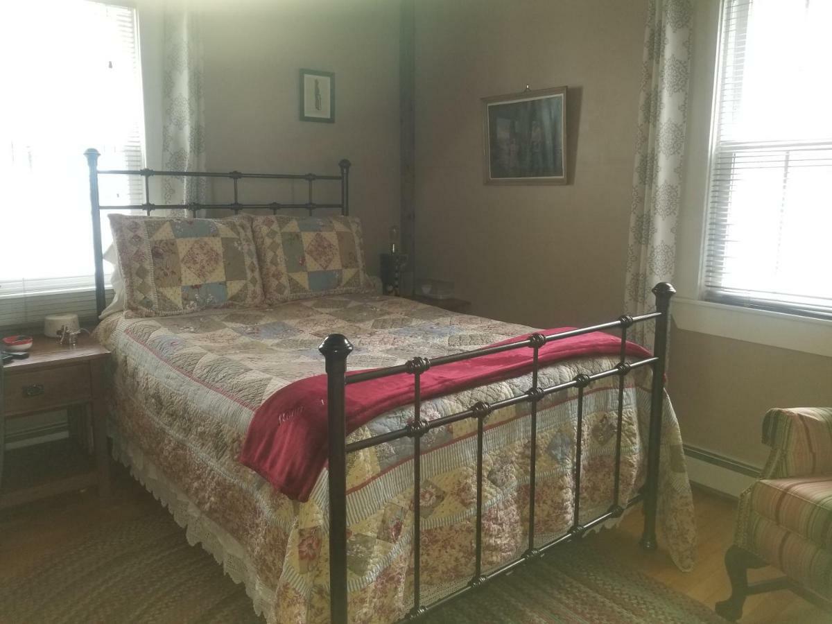Hallowell Rooming House Bagian luar foto